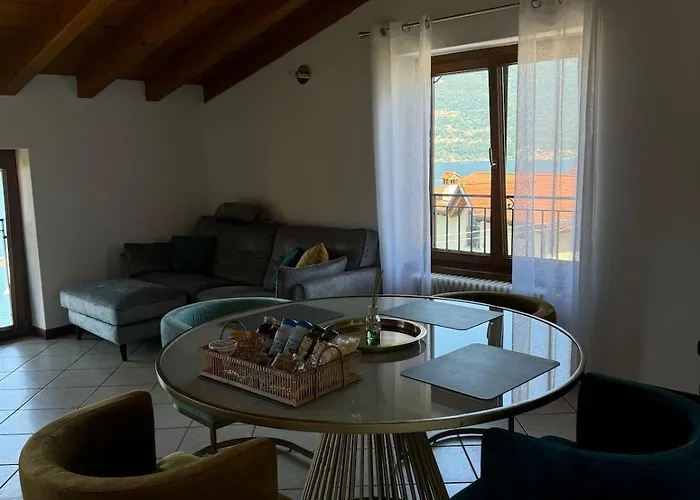 アパート Adele House ベッラーノ