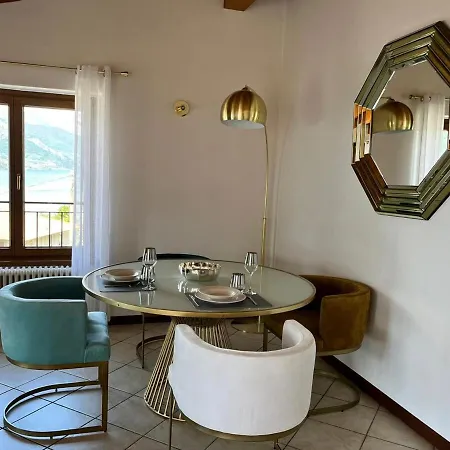 Διαμέρισμα Adele House *